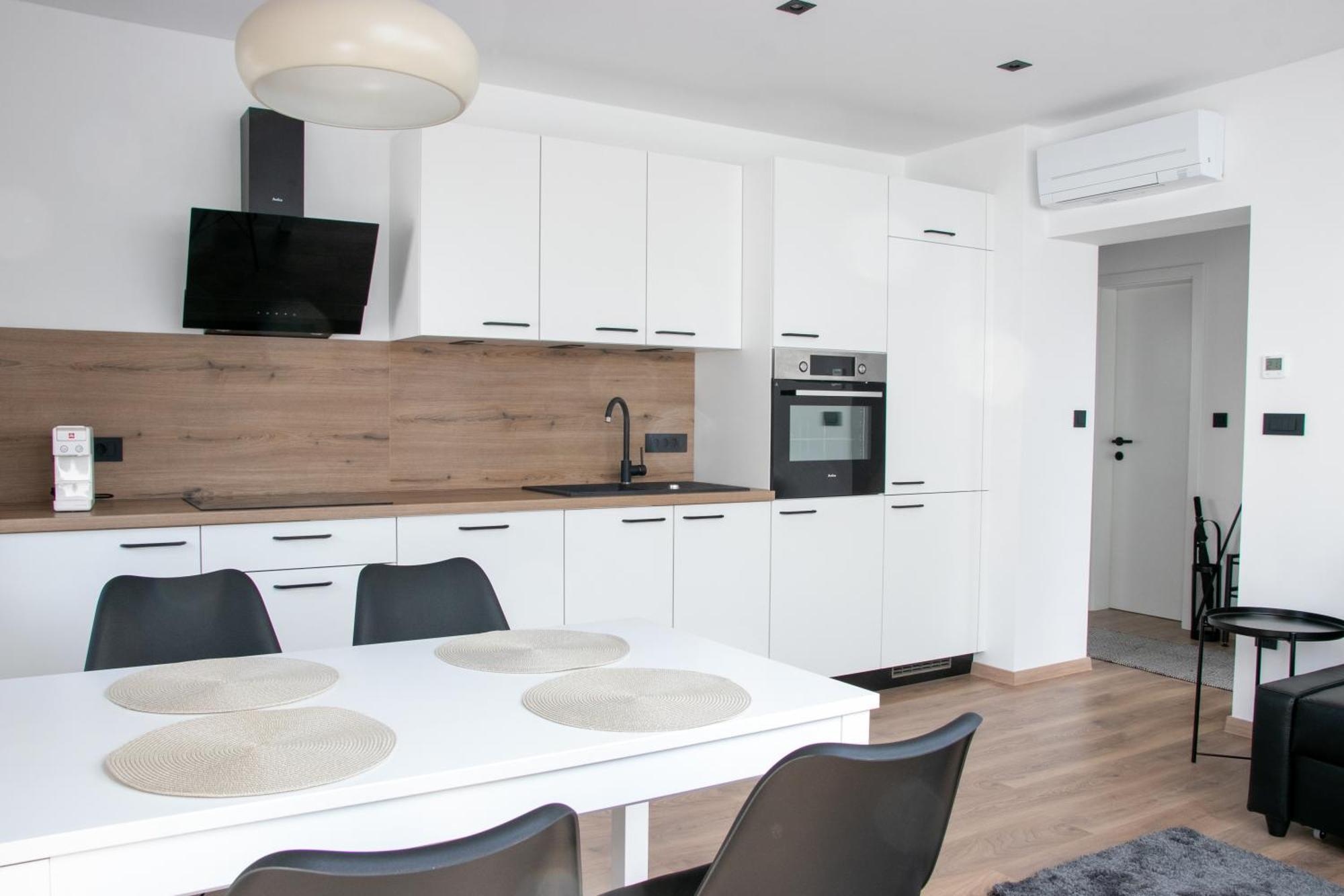 Residence Black&White リュブリャナ 部屋 写真